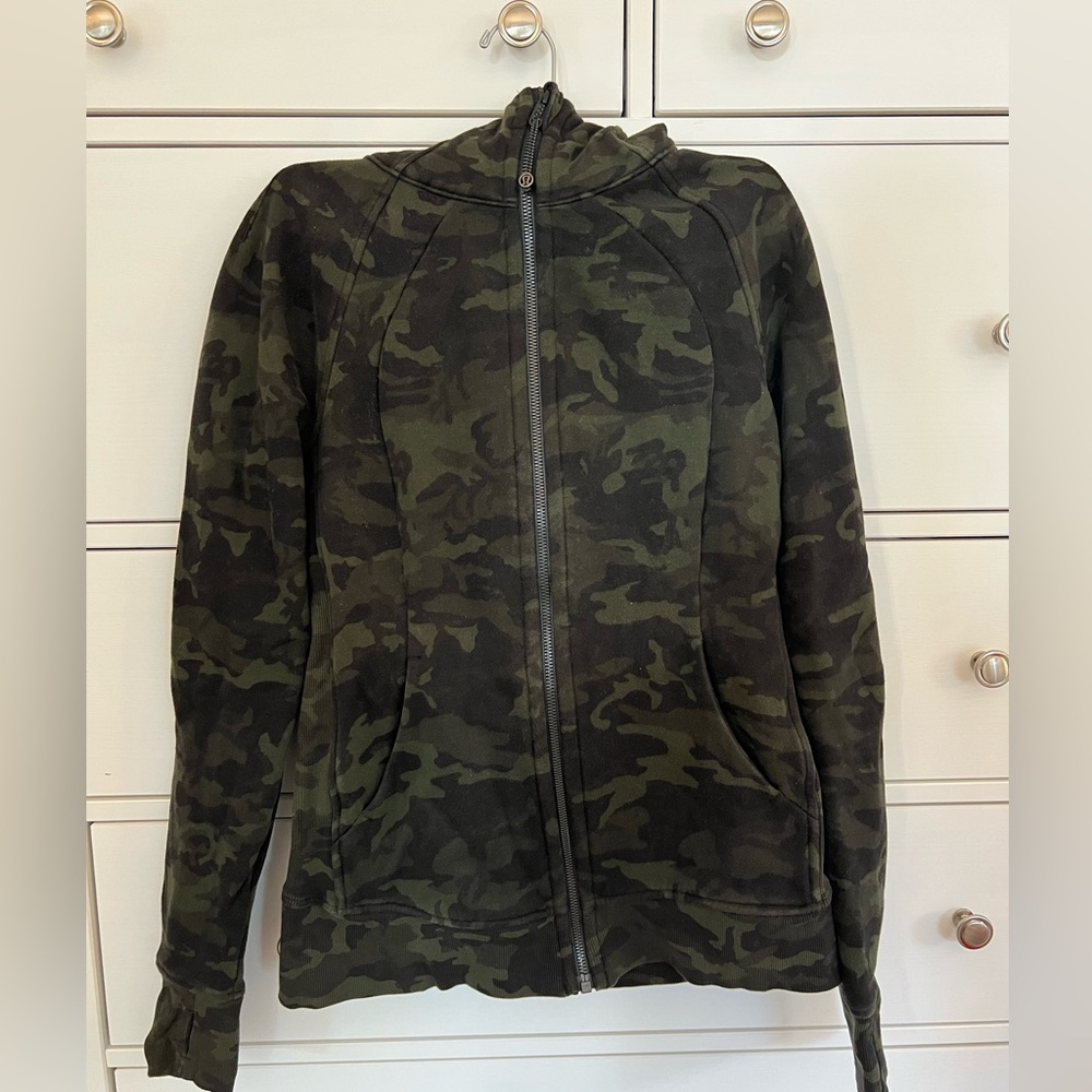 Lululemon Scuba Full-Zip Hoodie camouflage color size 8